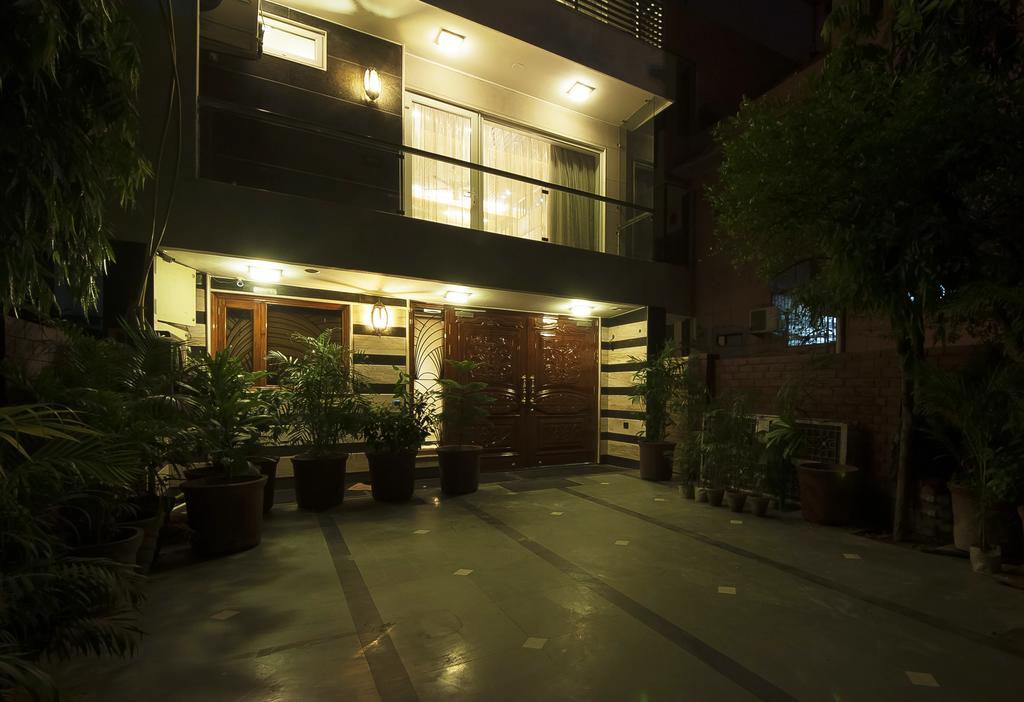 Wood Castle Grand New Delhi