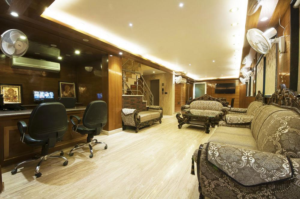 Wood Castle Grand Inn 3*